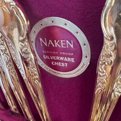 Naken Tarnish Proof Silverware Chest w/ Nasco Elizabethan II Gold Flatware (K-DZ)