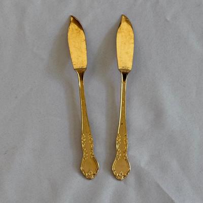 Naken Tarnish Proof Silverware Chest w/ Nasco Elizabethan II Gold Flatware (K-DZ)