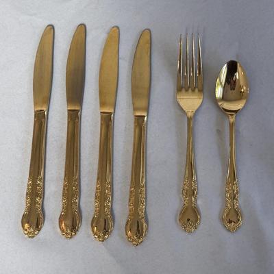 Naken Tarnish Proof Silverware Chest w/ Nasco Elizabethan II Gold Flatware (K-DZ)