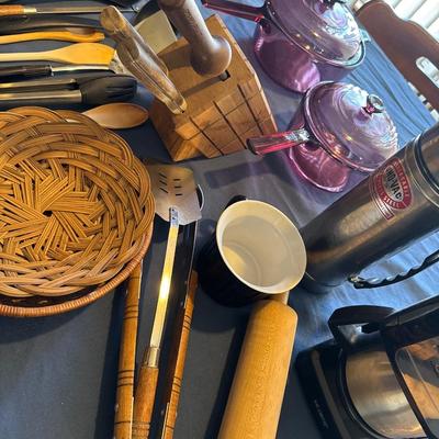 Glass pots, coffee maker, thermos and utensils