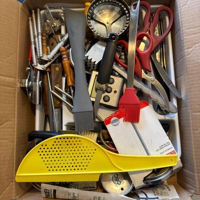 Various kitchen utensils