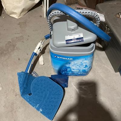 Kodiak knee cooler