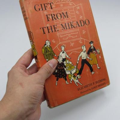 Gift From The Mikado by Elizabeth P. Fleming Vintage Young Adult Childrens Fiction