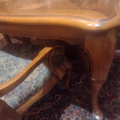 Thomasville Formal Dining Table with Eight Chairs and Table Protector With 2 Leaves