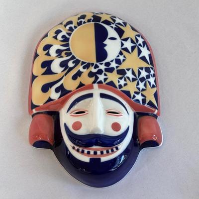 Sargadelos Mask, Ceramic Raku Clock, and More (LR-DZ)