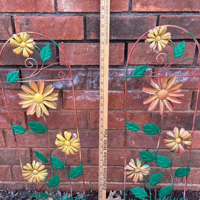 Pair of trellis