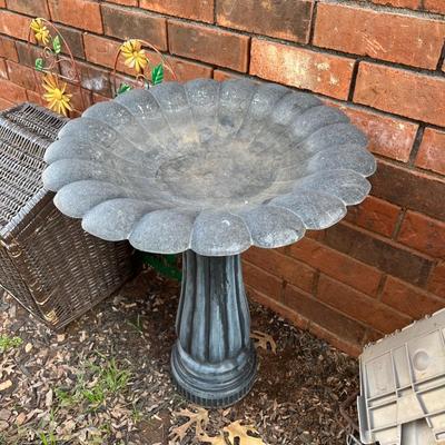 Bird bath