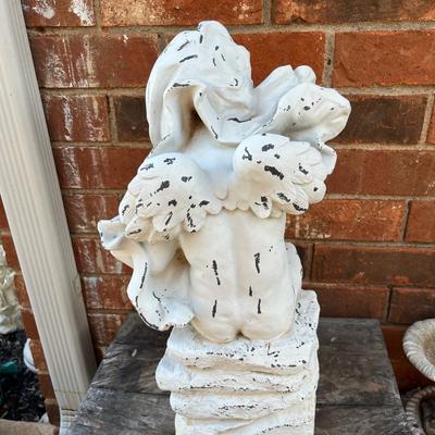 Large angel cherub