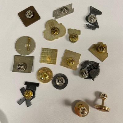 Collectible Pins, Buttons, Coins & Tuxedo Buttons (ST-SS)