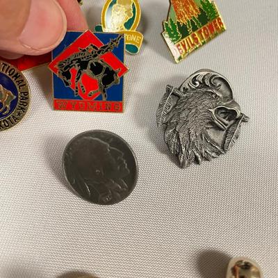 Collectible Pins, Buttons, Coins & Tuxedo Buttons (ST-SS)