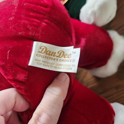 Large Lot of Holiday Plush Mostly Bears ,Snowmans, Keepsake Memories bear