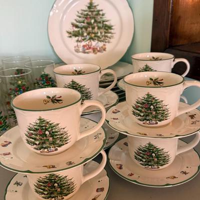 Christmas Tree Holiday Dishes