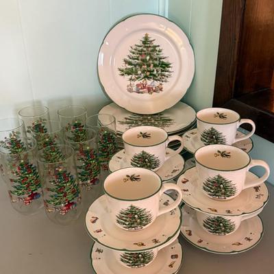 Christmas Tree Holiday Dishes