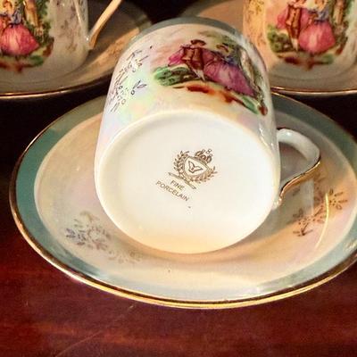 Yau Shing Laurel Shield Fine Porcelain China- set of 6 cups and saucers