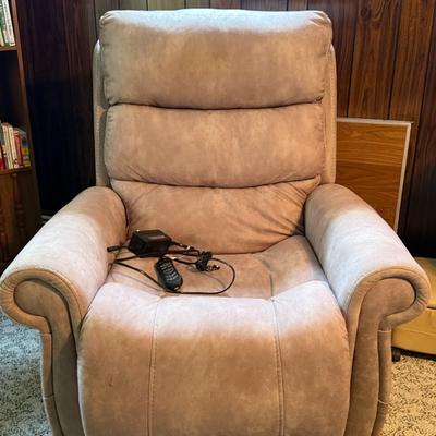 Light Brown Power Recliner/Lift Chair