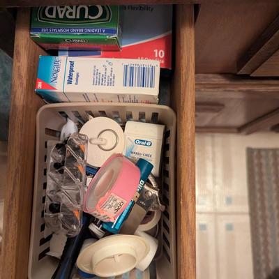 Bathroom Accessories (See All Pictures)