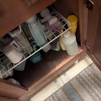 Bathroom Accessories (See All Pictures)