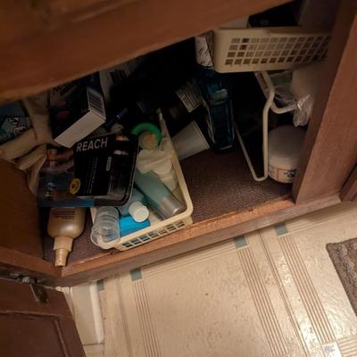 Bathroom Accessories (See All Pictures)