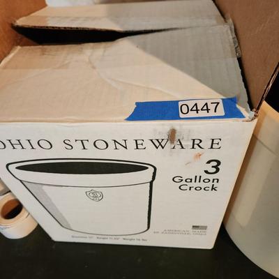 Ohio Stoneware 3 Gallon Crock with Box