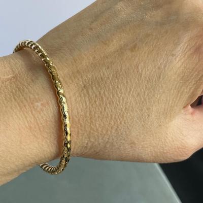 14K Yellow Gold Bangle Bracelet