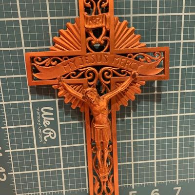 Metal crucifix