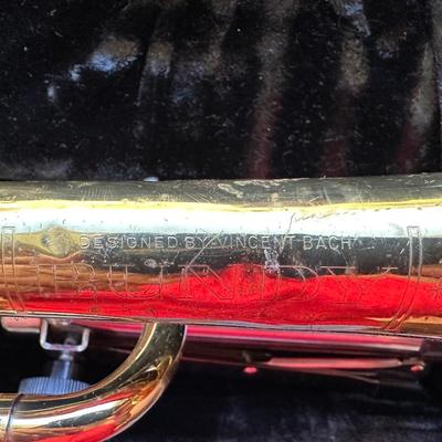 VINTAGE BUNDY TRUMPET DESIGNED BY VINCENT BACH WITH CASE