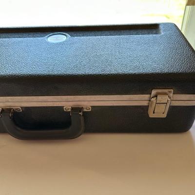 VINTAGE BUNDY TRUMPET DESIGNED BY VINCENT BACH WITH CASE
