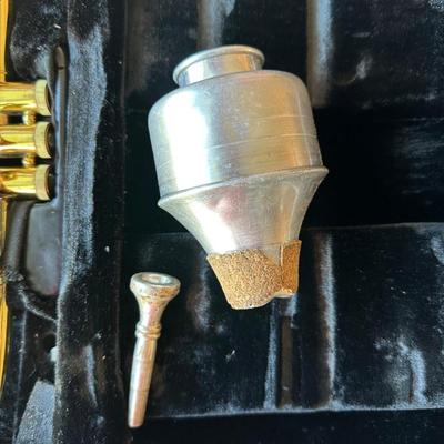 VINTAGE BUNDY TRUMPET DESIGNED BY VINCENT BACH WITH CASE