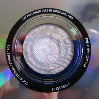 The Pretender, Season 3, four 2-sided DVDs