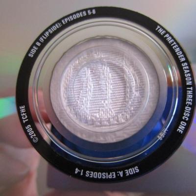 The Pretender, Season 3, four 2-sided DVDs