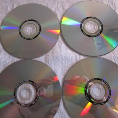 The Pretender, Season 4, four 2-sided DVDs