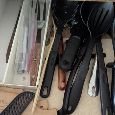 Assortment Of Kitchen Gadgets Pots & More (See All Pictures)