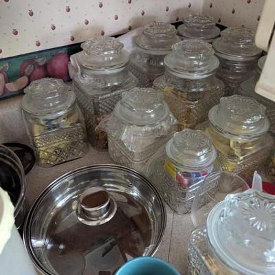 Assortment Of Kitchen Gadgets Pots & More (See All Pictures)