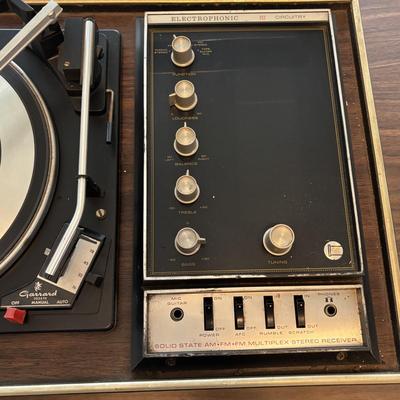 LOT 632: Vintage Electrophonic Solid State Modular Stereo w Garrard 2025TC Turntable