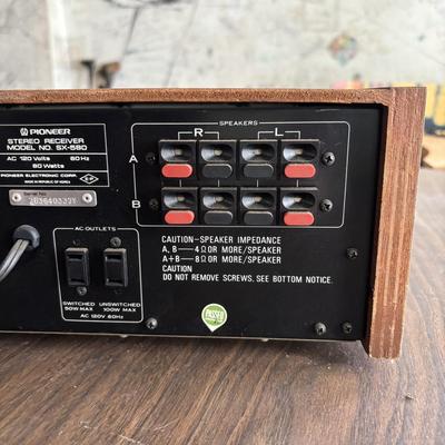 LOT 635: Pioneer Stereo Receiver SX-580