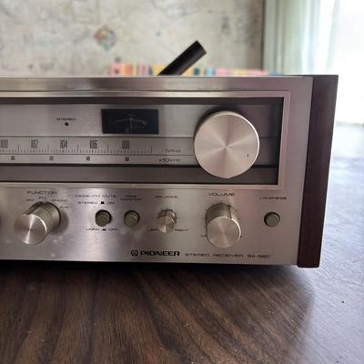 LOT 635: Pioneer Stereo Receiver SX-580