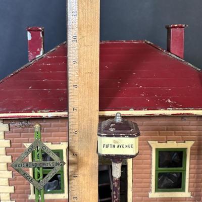 LOT 637: Vintage Lionel Train Station Waiting Room, Signs, Flagpole & Metal Train Tunnel