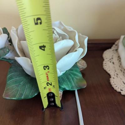 Vintage Magnolia Ceramic Bisque Floral Decorative Table Top Light