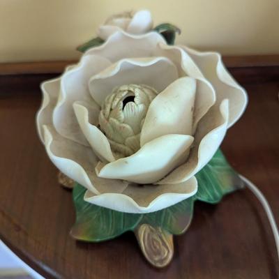 Vintage Magnolia Ceramic Bisque Floral Decorative Table Top Light