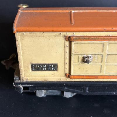 LOT 639: Antique HO Lionel Lines Train Cars & Engine: Engine No 254Gondola Car No. 812, Cattle Car No. 813, Automobile Furniture No....