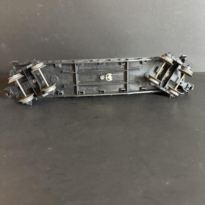 LOT 640: Lionel Chesapeake & Ohio No 225 Engine, Flatbed Train Car No 6630. Metal Bridge, D & R Bridge Piers, Lionel No. 110...