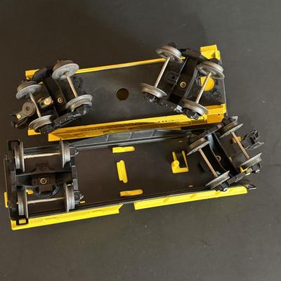 LOT 641: Lionel Train Set: Union Pacific Locomotive #1065, Savings Back Box Car #6050 Bank/Train Car, Explosives Box Car #6470, Flatbed...