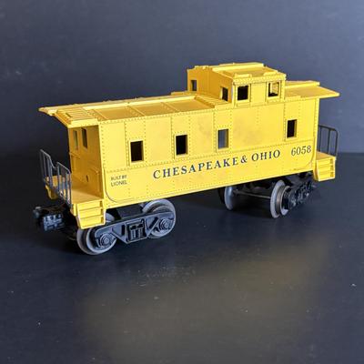 LOT 641: Lionel Train Set: Union Pacific Locomotive #1065, Savings Back Box Car #6050 Bank/Train Car, Explosives Box Car #6470, Flatbed...