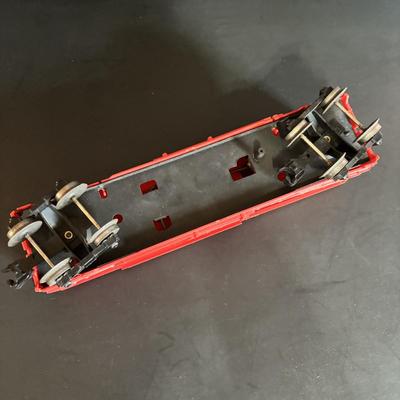 LOT 641: Lionel Train Set: Union Pacific Locomotive #1065, Savings Back Box Car #6050 Bank/Train Car, Explosives Box Car #6470, Flatbed...