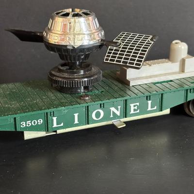 LOT 641: Lionel Train Set: Union Pacific Locomotive #1065, Savings Back Box Car #6050 Bank/Train Car, Explosives Box Car #6470, Flatbed...