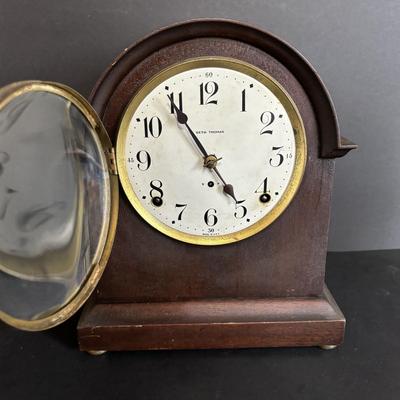 LOT 649: Seth Thomas Mantle/Shelf Clocks