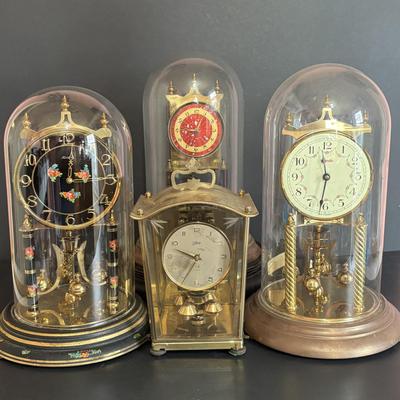 LOT 651: Anniversary Clock Collection