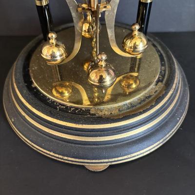 LOT 651: Anniversary Clock Collection
