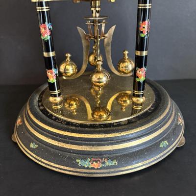 LOT 651: Anniversary Clock Collection