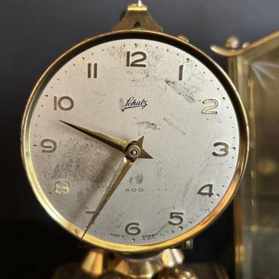 LOT 651: Anniversary Clock Collection
